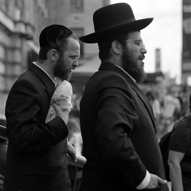 Jews wearing kippot/kippah on their heads