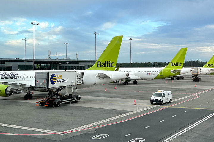 air baltic tallinn to london flight