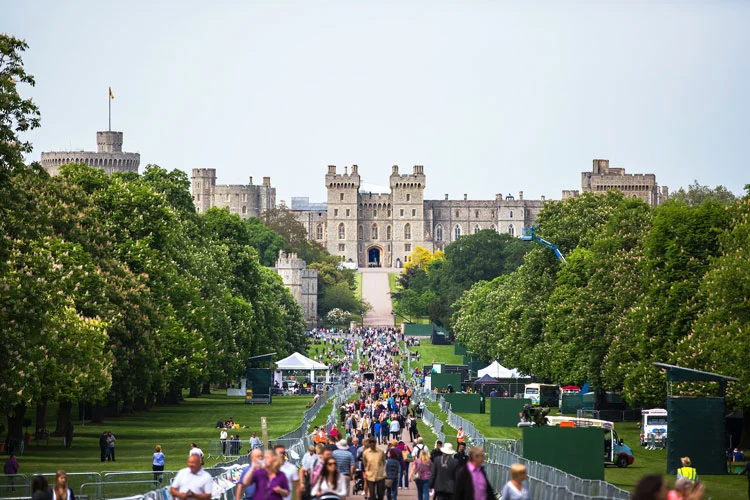 Windsor Castle on crowded day